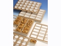 PAPER BAKING MOULDS IN TRAYS